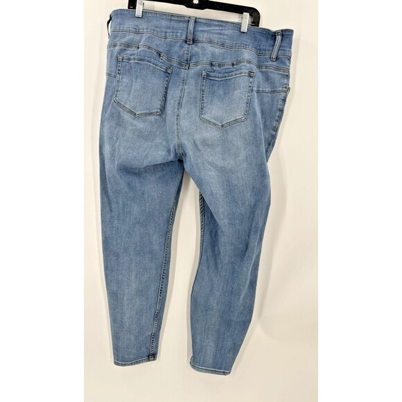 Disney Lady & Tramp Embroidered Straight Leg Jeans Hot Topic Size 22 41" X 28" - Picture 10 of 14